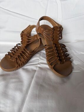 Baretraps Brown Strappy Women's Sandals